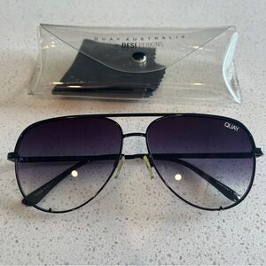 Quay x Desi Perkins Sunglasses High Key Oversized Black Out